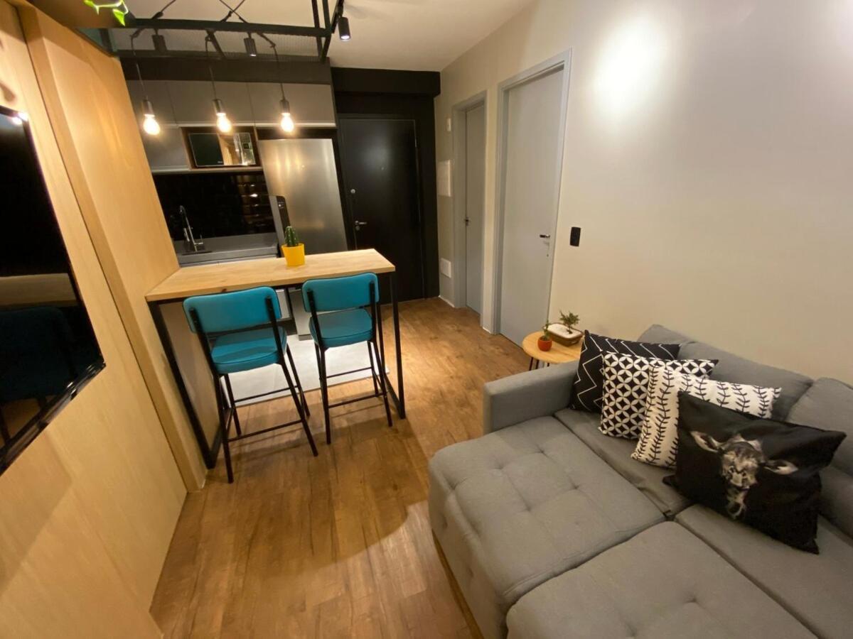 B714 - Excellent Location - Downtown * São Paulo
